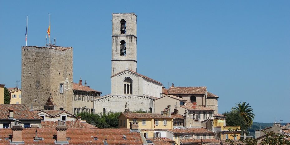 2011vuegrassecathedraledonjon